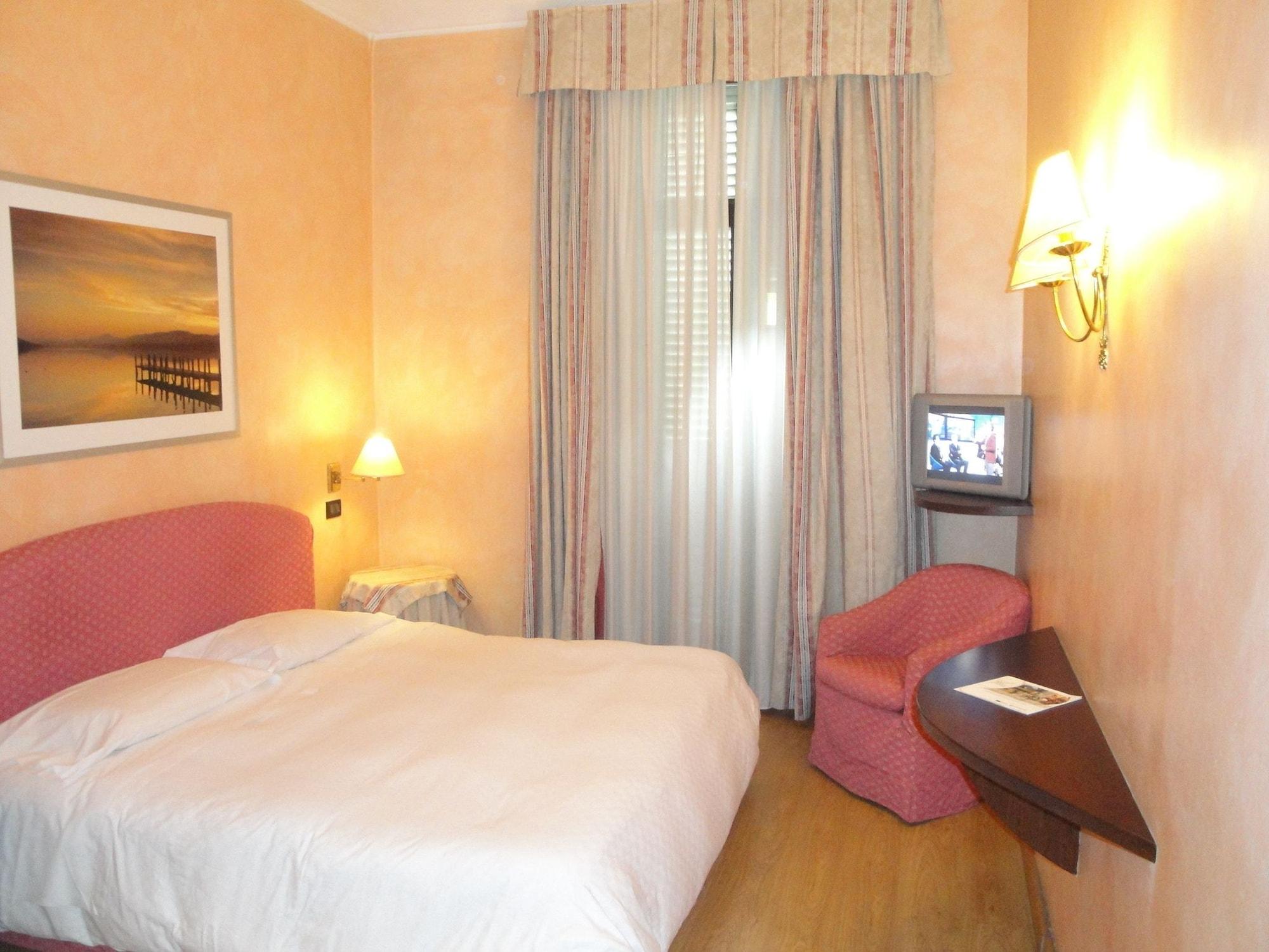 Hotel Due Mondi Turin Exterior photo