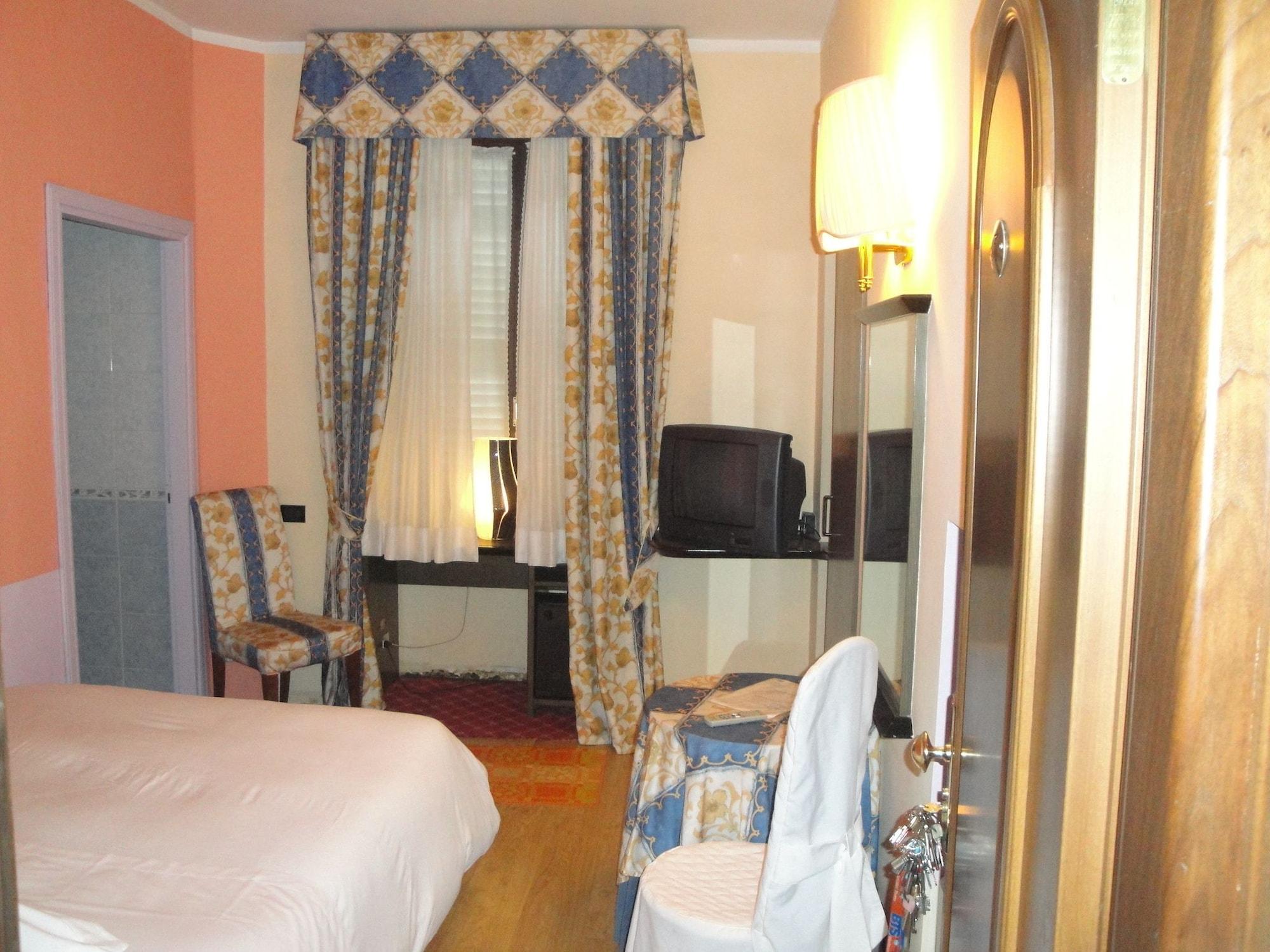 Hotel Due Mondi Turin Exterior photo